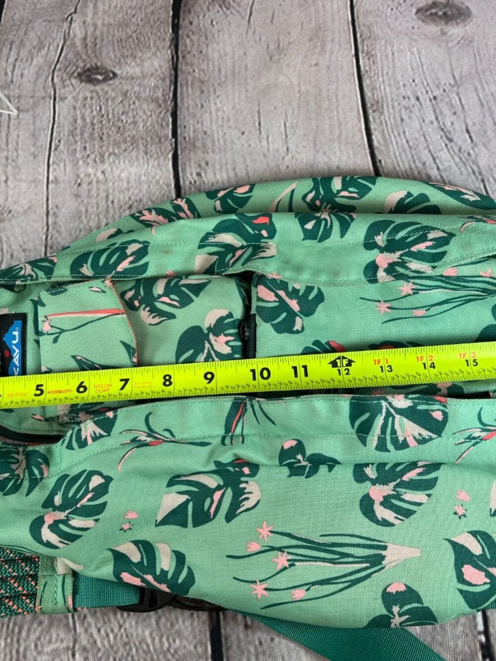 KAVU Green Rope Bag Sling Crossbody Backpack Hiking Travel Bag Tropical Leaves